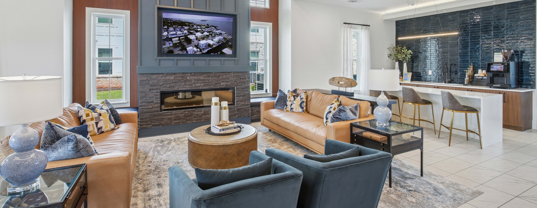 CLUBROOM